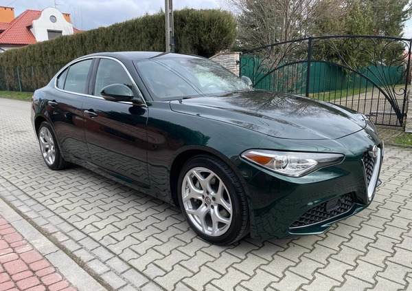 Alfa Romeo Giulia cena 109999 przebieg: 41000, rok produkcji 2020 z Szubin małe 277